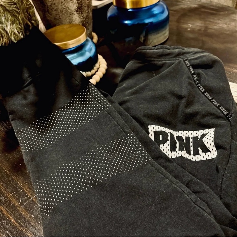 VICTORIAS SECRET PINK sweatpants